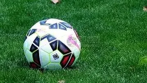 独中靶心！武磊疾驰30米巧避双敌