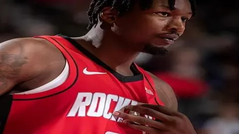 “诺伊尔失误克拉马里奇立功，霍芬海姆4-2逆袭拜仁”